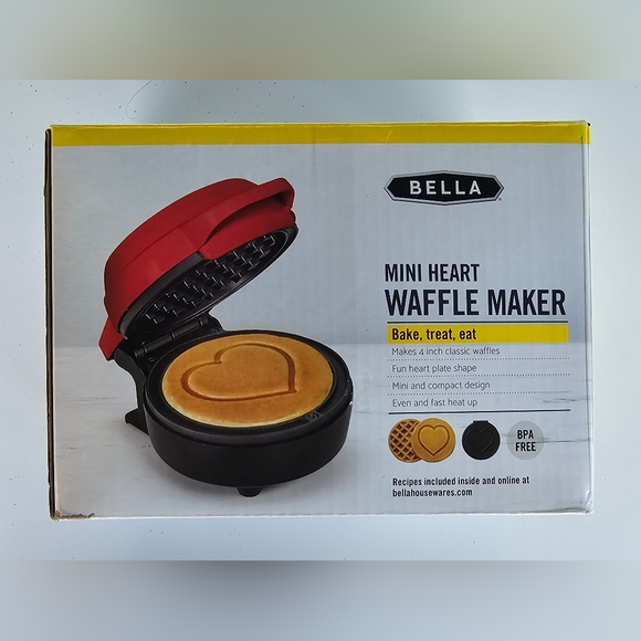 Bella Kitchen New Bella Red Mini Waffle Maker Heart Valentine